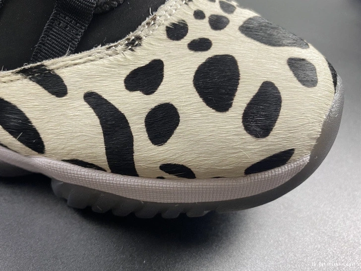 Instinct Air AR0715-010 11 Animal Jordan 1217